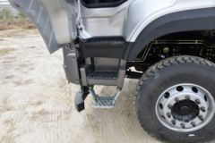 东风商用车 新天龙KC重卡 385马力 8X4 6.2米自卸车(国六)