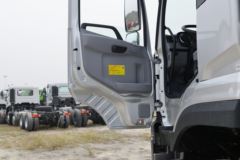 东风商用车 新天龙KC重卡 385马力 8X4 6.2米自卸车(国六)