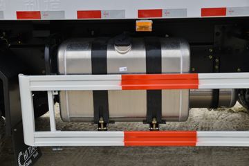 �������ó� ������KC�ؿ� 385���� 8X4 6.2����ж��(����)ͼƬ