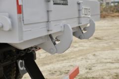 东风商用车 新天龙KC重卡 385马力 8X4 6.2米自卸车(国六)