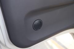 江铃 顺达小卡 致富版普通款 122马力 3.7米单排栏板轻卡(国六)(JX1041TCF26)