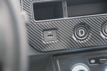 Զ�� ����V6E 3T 2.8�״��綯��ջ���38.64kWhͼƬ