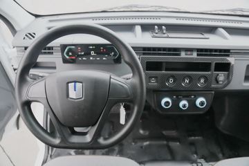 Զ�� ����V6E 3T 2.8�״��綯��ջ���38.64kWhͼƬ