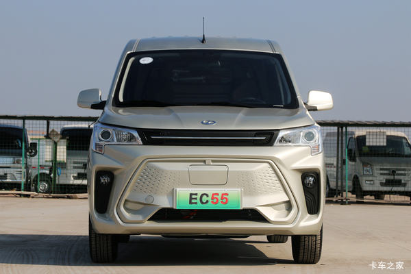 瑞驰 EC55 2022款 标准舒适智慧版 2.5T 2座 4.61米纯电动封闭货车38.64kWh