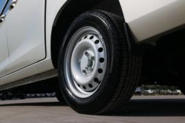 EC55&nbsp;电动封闭厢货底盘图片