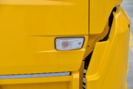 东风天锦VR&nbsp;电源车外观图片