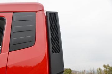 �������ó� ���KR ��Ӣ�� 210���� 4X2 6.8�������ػ���(����)(ƽ��)ͼƬ