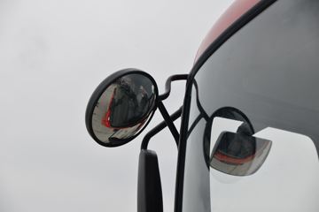 �������ó� ���KR ��Ӣ�� 210���� 4X2 6.8�������ػ���(����)(ƽ��)ͼƬ