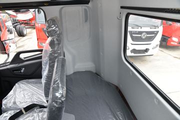 �������ó� ���KR ��Ӣ�� 210���� 4X2 6.8�������ػ���(����)(ƽ��)ͼƬ