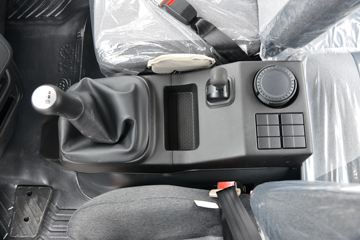 �������ó� ���KR ��Ӣ�� 210���� 4X2 6.8�������ػ���(����)(ƽ��)ͼƬ