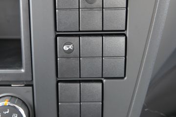 �������ó� ���KR ��Ӣ�� 210���� 4X2 6.8�������ػ���(����)(ƽ��)ͼƬ
