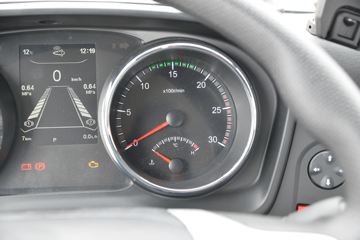 �������ó� ���KR ��Ӣ�� 210���� 4X2 6.8�������ػ���(����)(ƽ��)ͼƬ