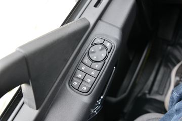 �������ó� ���KR ��Ӣ�� 210���� 4X2 6.8�������ػ���(����)(ƽ��)ͼƬ