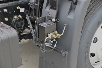 �������ó� ���KR ��Ӣ�� 210���� 4X2 6.8�������ػ���(����)(ƽ��)ͼƬ