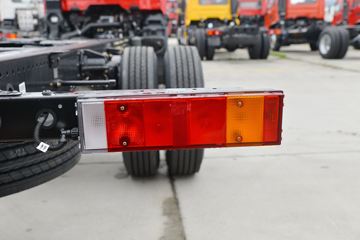 �������ó� ���KR ��Ӣ�� 210���� 4X2 6.8�������ػ���(����)(ƽ��)ͼƬ