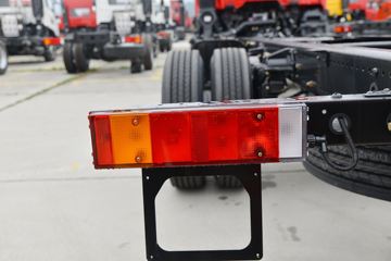 �������ó� ���KR ��Ӣ�� 210���� 4X2 6.8�������ػ���(����)(ƽ��)ͼƬ