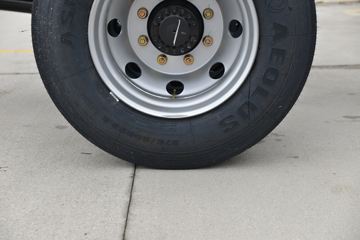 �������ó� ���KR ��Ӣ�� 210���� 4X2 6.8�������ػ���(����)(ƽ��)ͼƬ