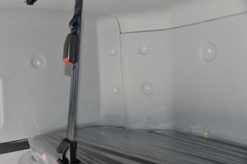 �������ó� ���KR ��Ӣ�� 210���� 4X2 6.8�������ػ���(����)(�߶�)ͼƬ
