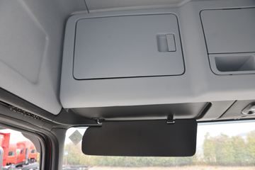 �������ó� ���KR ��Ӣ�� 210���� 4X2 6.8�������ػ���(����)(�߶�)ͼƬ