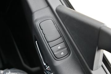 �������ó� ���KR ��Ӣ�� 210���� 4X2 6.8�������ػ���(����)(�߶�)ͼƬ