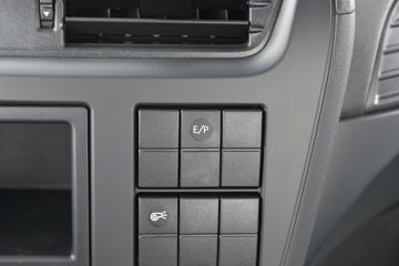 �������ó� ���KR ��Ӣ�� 210���� 4X2 6.8�������ػ���(����)(�߶�)ͼƬ