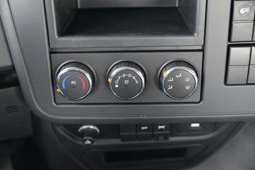 �������ó� ���KR ��Ӣ�� 210���� 4X2 6.8�������ػ���(����)(�߶�)ͼƬ