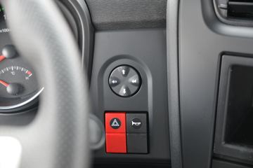 �������ó� ���KR ��Ӣ�� 210���� 4X2 6.8�������ػ���(����)(�߶�)ͼƬ