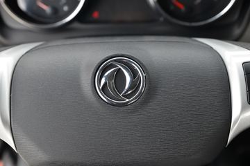 �������ó� ���KR ��Ӣ�� 210���� 4X2 6.8�������ػ���(����)(�߶�)ͼƬ