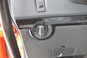 �������ó� ���KR ��Ӣ�� 210���� 4X2 6.8�������ػ���(����)(�߶�)ͼƬ