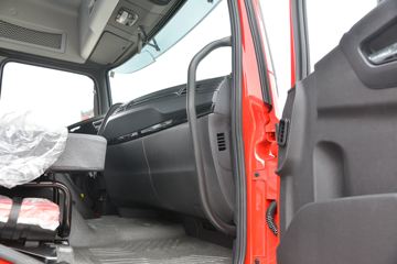 �������ó� ���KR ��Ӣ�� 300���� 6X2 6.8�������ػ���(����)ͼƬ