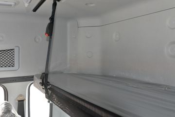 �������ó� ���KR ��Ӣ�� 300���� 6X2 6.8�������ػ���(����)ͼƬ