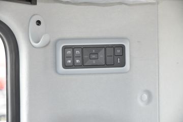 �������ó� ���KR ��Ӣ�� 300���� 6X2 6.8�������ػ���(����)ͼƬ