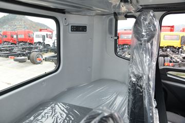 �������ó� ���KR ��Ӣ�� 300���� 6X2 6.8�������ػ���(����)ͼƬ