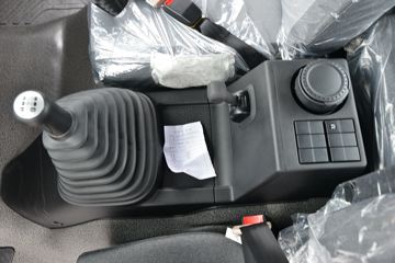 �������ó� ���KR ��Ӣ�� 300���� 6X2 6.8�������ػ���(����)ͼƬ