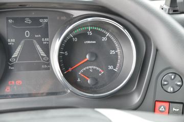 �������ó� ���KR ��Ӣ�� 300���� 6X2 6.8�������ػ���(����)ͼƬ