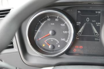 �������ó� ���KR ��Ӣ�� 300���� 6X2 6.8�������ػ���(����)ͼƬ