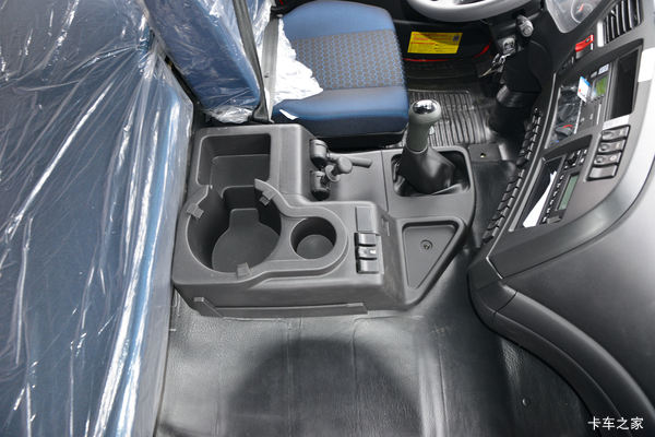 许昌风神东风商用车 天龙VL重卡 360马力 4X2牵引车