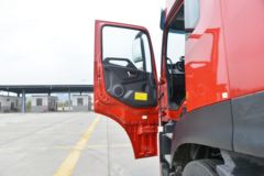 东风商用车 天龙KL重卡 430马力 6X4 AMT自动挡危险品牵引车(国六)(DFH4250D4)