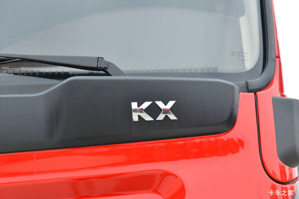 许昌风神优惠季天龙旗舰KX 经典版 520马力 6X4牵引车