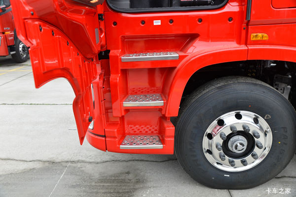 许昌风神优惠季天龙旗舰KX 王者版 600马力 6X4 AMT自