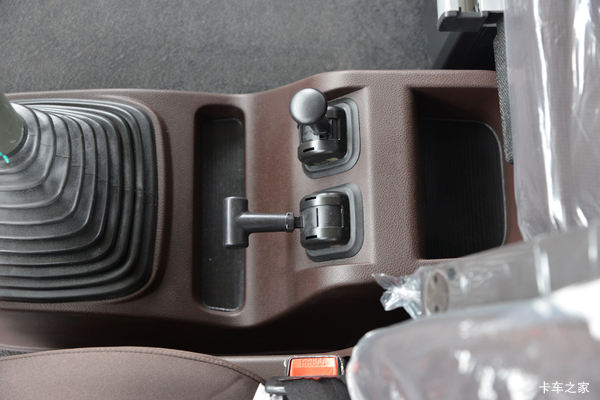 许昌风神优惠季天龙旗舰KX 520马力 6X4 6X4 AMT自