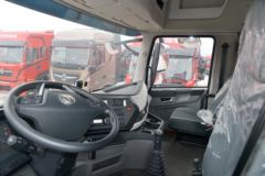 东风商用车 天龙旗舰KX 460马力 6X4 LNG牵引车(国六)