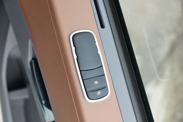 �������ó� �����콢GX 520���� 4X2 AMT�Զ���ǣ����(����)(DFH4180C2)ͼƬ