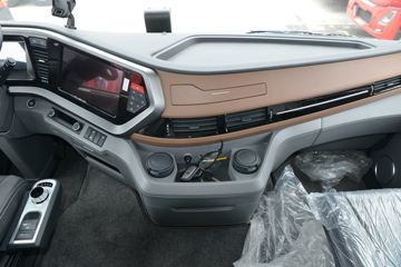 �������ó� �����콢GX 520���� 4X2 AMT�Զ���ǣ����(����)(DFH4180C2)ͼƬ