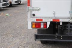 庆铃 五十铃KV100 120马力 4.17米单排厢式轻卡(QL5043XXYBUHAJ)