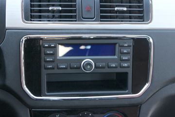 ���� ����F300 2022�� ���˰� 1.5L���� 115���� ���� 5MT ����˫��Ƥ��ͼƬ