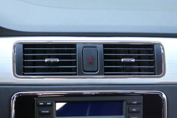 ���� ����F300 2022�� ���˰� 1.5L���� 115���� ���� 5MT ����˫��Ƥ��ͼƬ