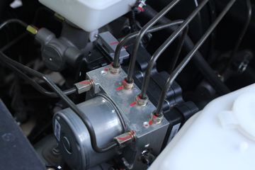 ���� ����F300 2022�� ���˰� 1.5L���� 115���� ���� 5MT ����˫��Ƥ��ͼƬ