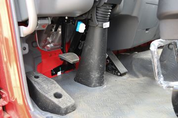 ���� ����˹V9 220���� 4X2 4.845�ײ�դʽ�ػ���(����)(HFC5180CCYB90K2E2S)ͼƬ