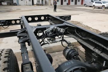 ���� ����˹V9 220���� 4X2 4.845�ײ�դʽ�ػ���(����)(HFC5180CCYB90K2E2S)ͼƬ